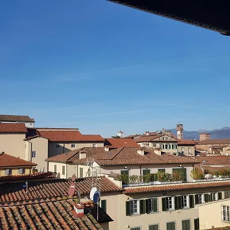 La Terrazza Fra Le Torri Apartment *
