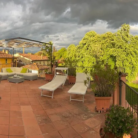 Apartment La Terrazza Fra Le Torri Lucca