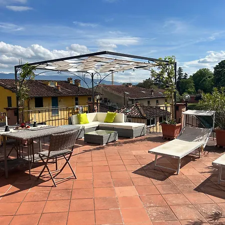 La Terrazza Fra Le Torri Apartment