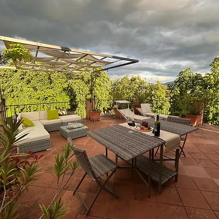 La Terrazza Fra Le Torri Apartment *