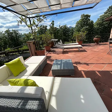 La Terrazza Fra Le Torri Lucca