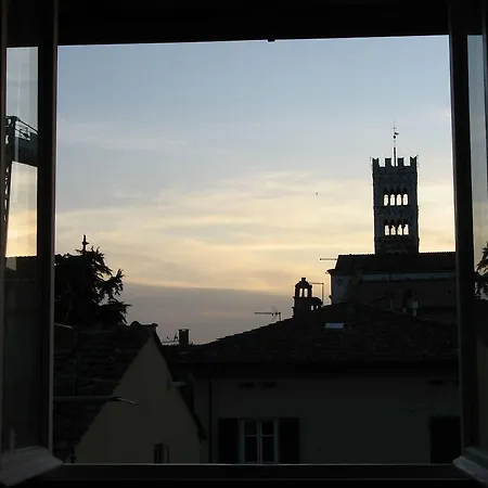 La Terrazza Fra Le Torri Apartment *